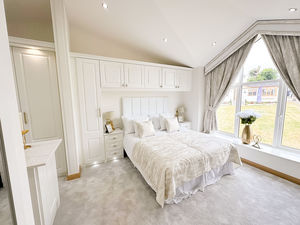 Photo 18- click for photo gallery